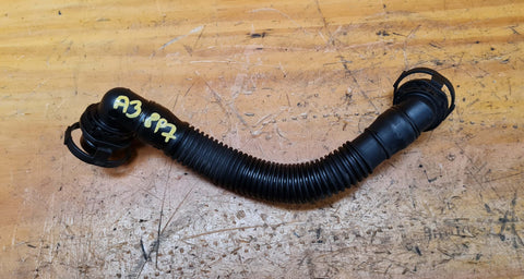 AUDI A3 8P7 ENGINE BREATHER PIPE 03L103493AE