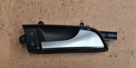 AUDI A3 8P FRONT RIGHT SIDE INTERIOR DOOR HANDLE 8P3867020